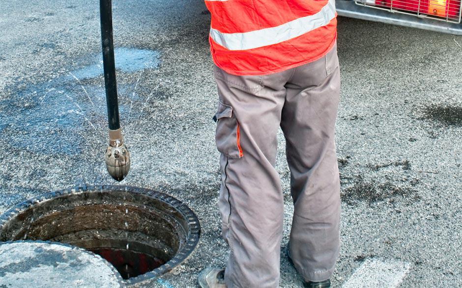 comment déboucher des wc Villers-Vermont